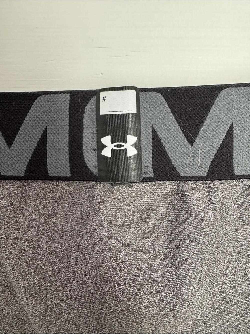Set of 2 Under Armour HeatGear Compression Shorts – Size Large